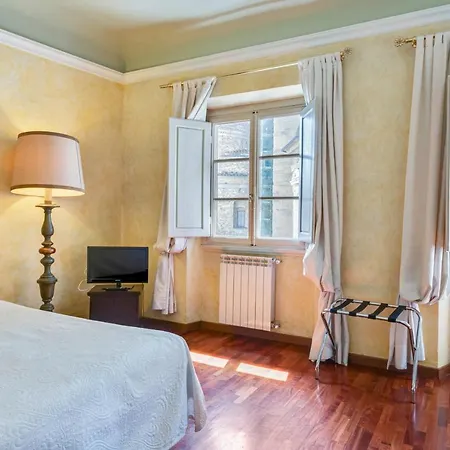 Pietre Dure Apartment