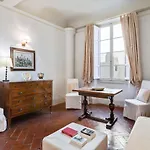 Pietre Dure Apartamento *