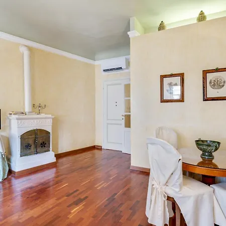 Pietre Dure Apartment